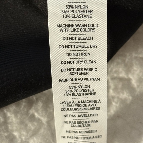 NWT Rhone Men's Shirt Compression Freeride Rashguard Zip Short Sleeve Black XL - Picture 5 of 5